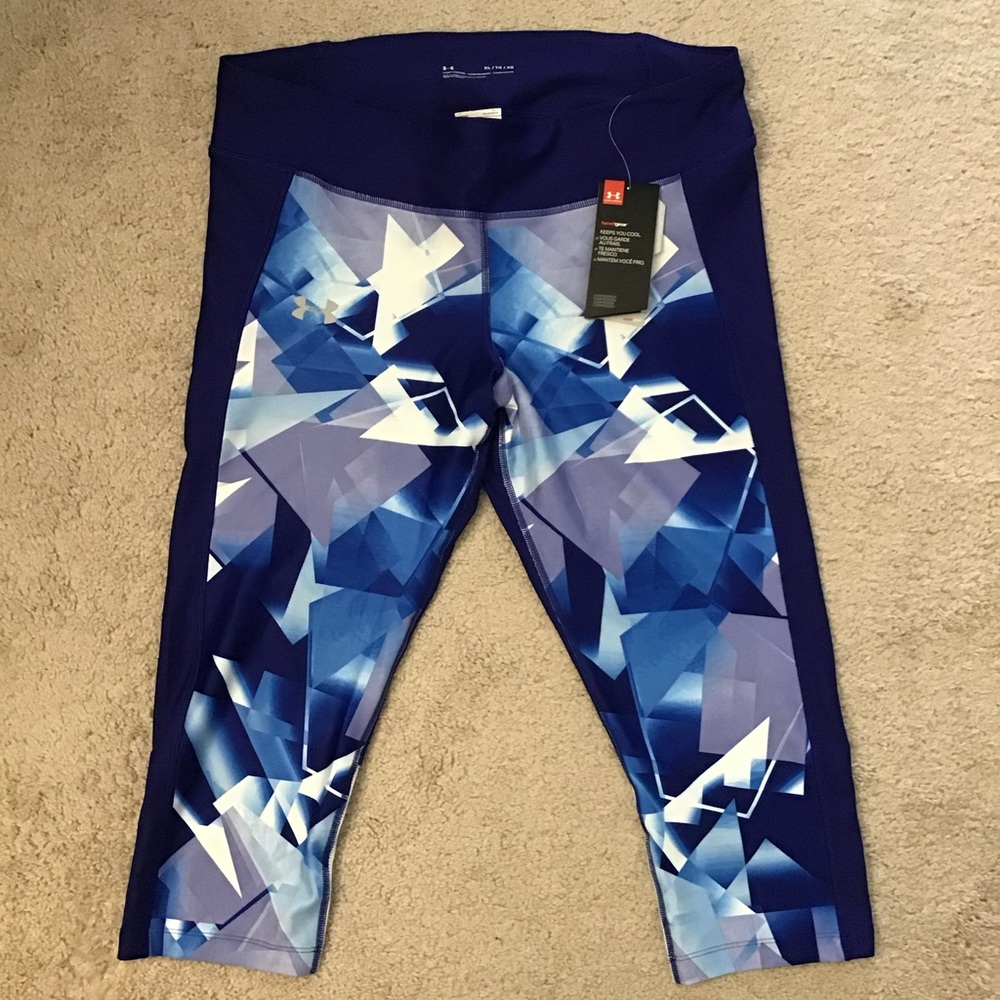 BNWT Blue/White Under Armour Heatgear Capris XL